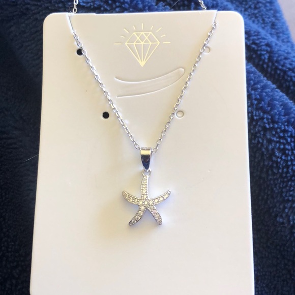 925 Sterling Silver Necklace with CZ Starfish - Picture 3 of 3